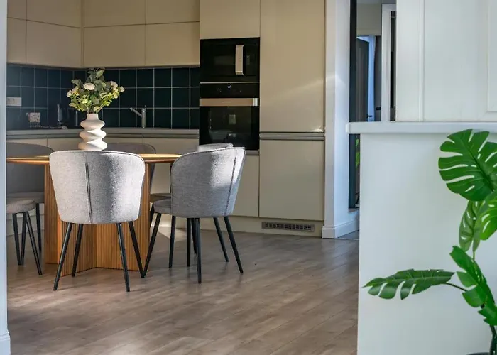 With Terrace - L12 Apartament *
